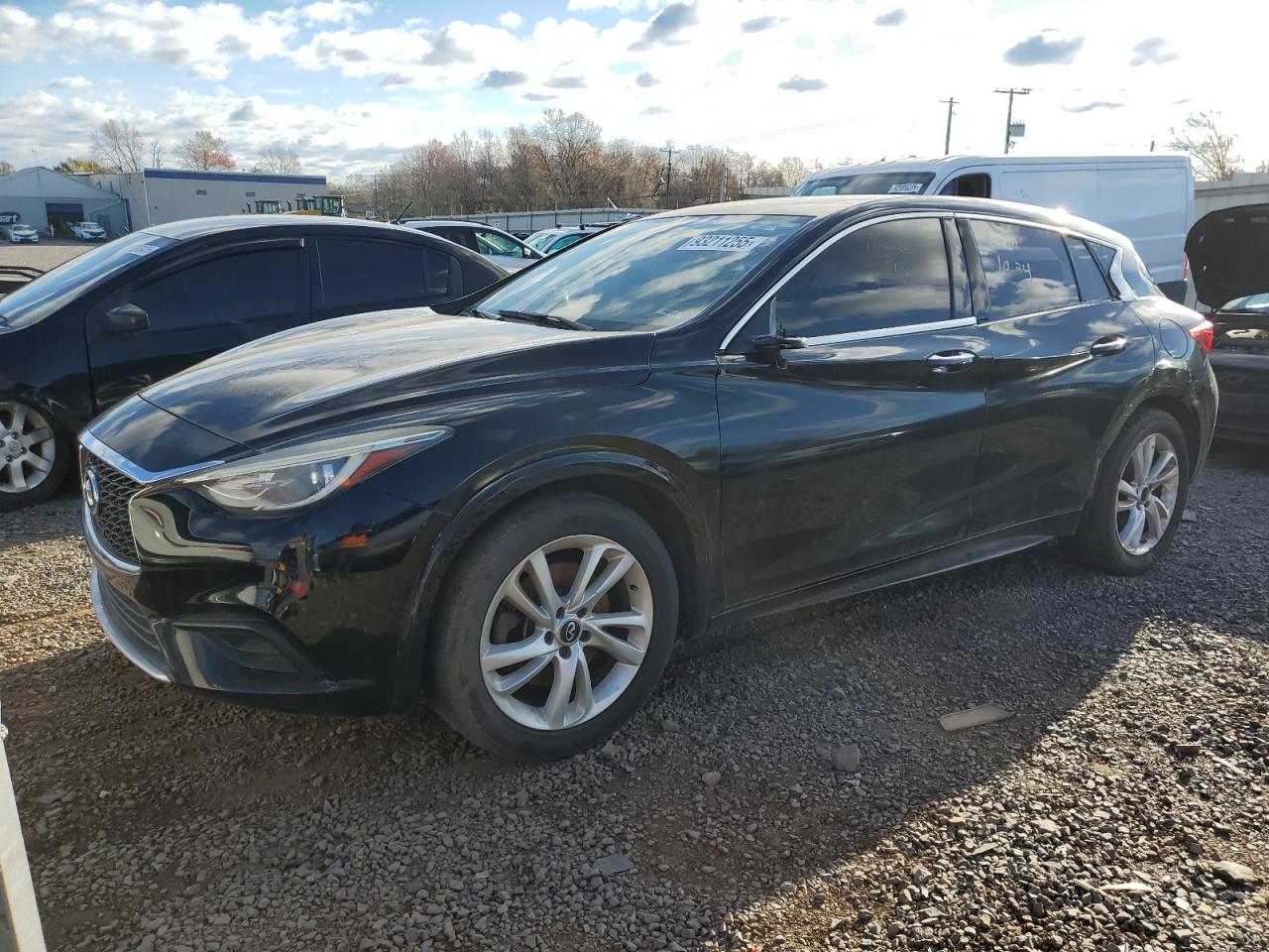 INFINITI QX30 BASE 2018
