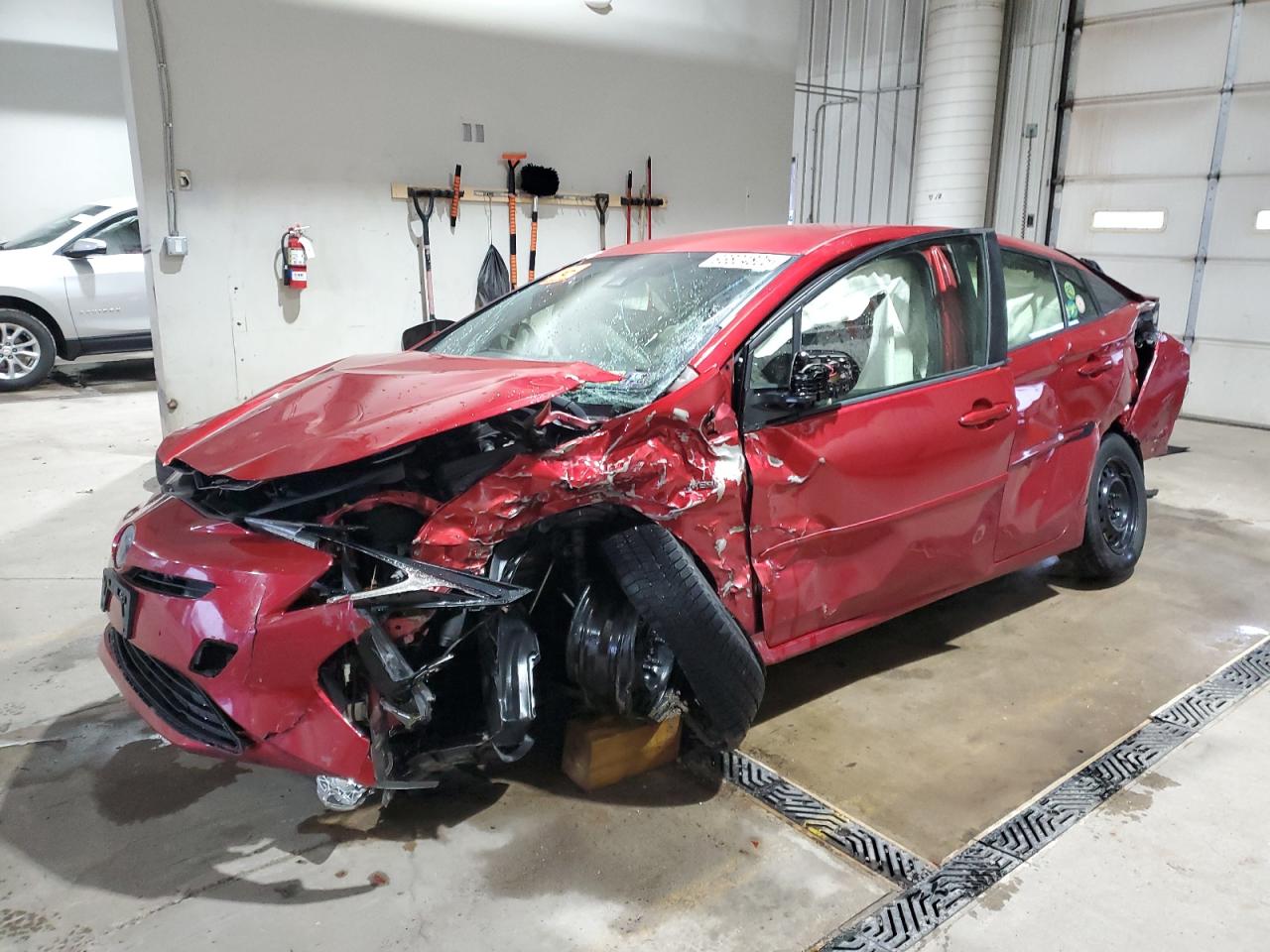 TOYOTA PRIUS 2016