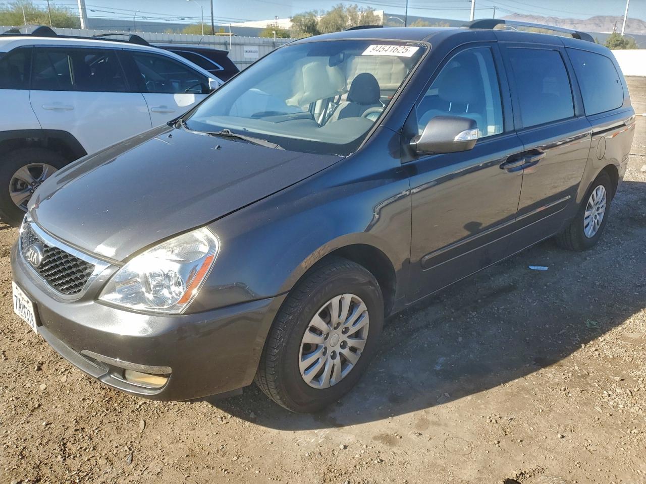 KIA SEDONA LX 2014
