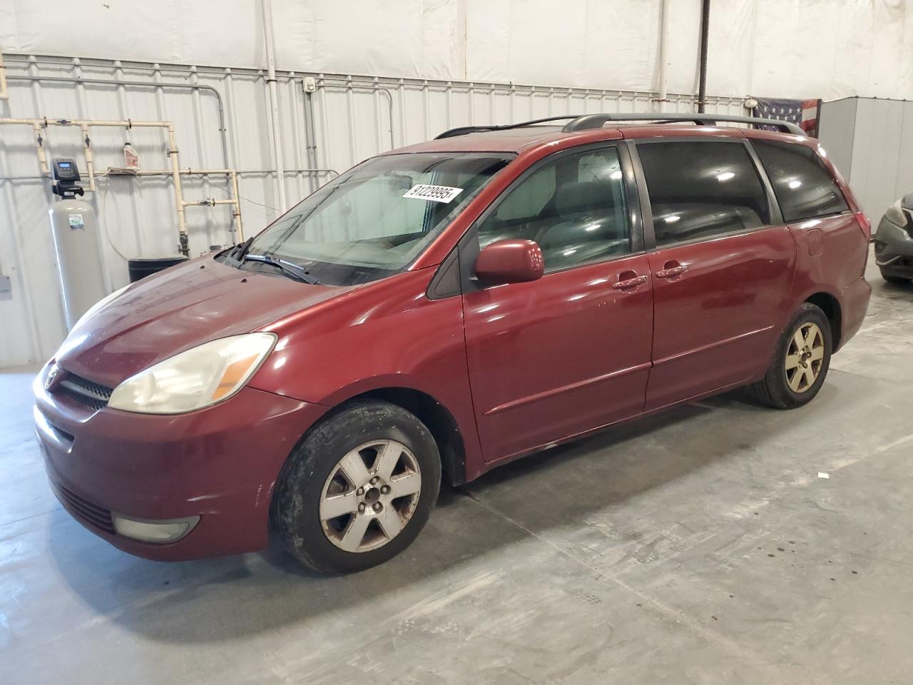 TOYOTA SIENNA XLE 2005