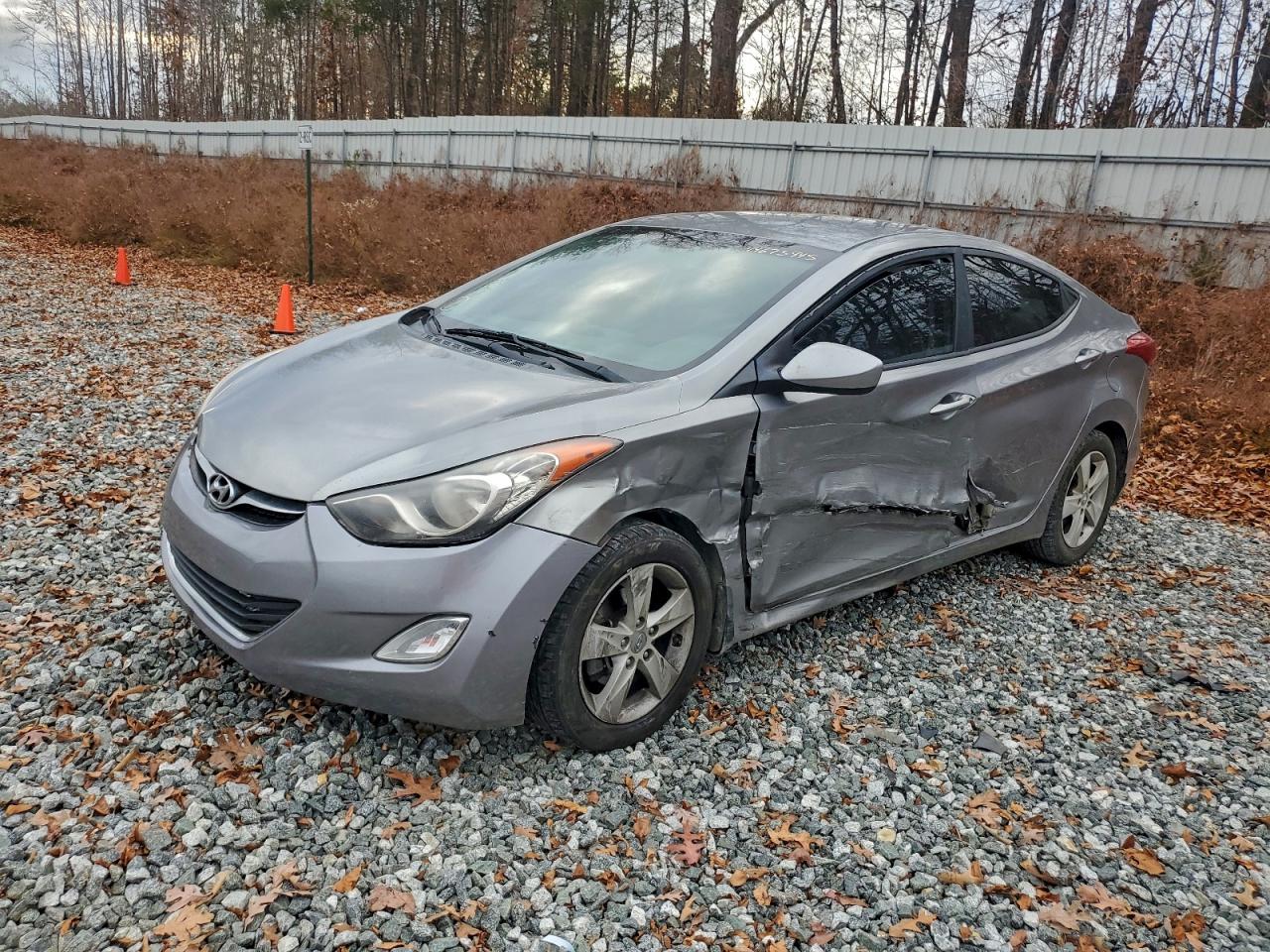 HYUNDAI ELANTRA GL 2013