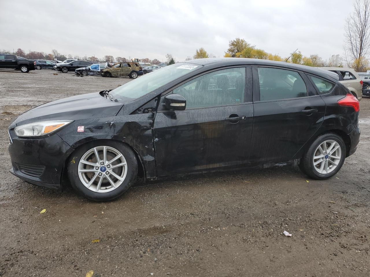 FORD FOCUS SE 2017