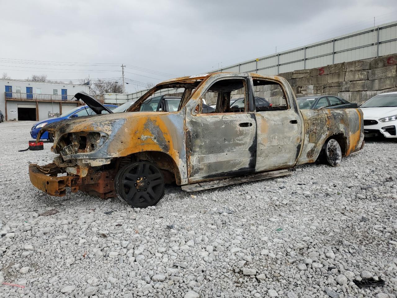 TOYOTA TUNDRA DOU 2006