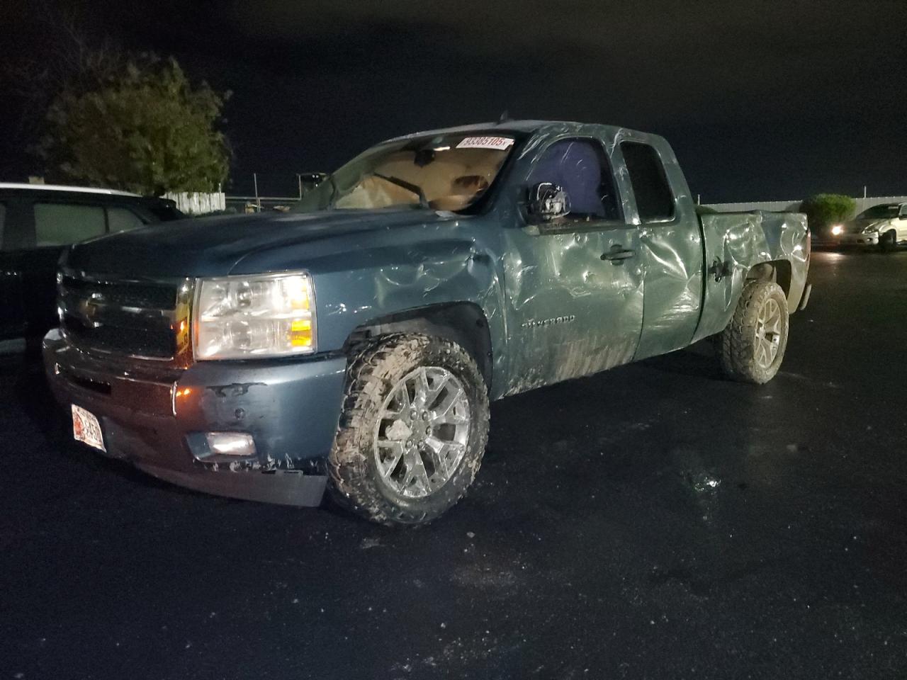 CHEVROLET SILVERADO 2011