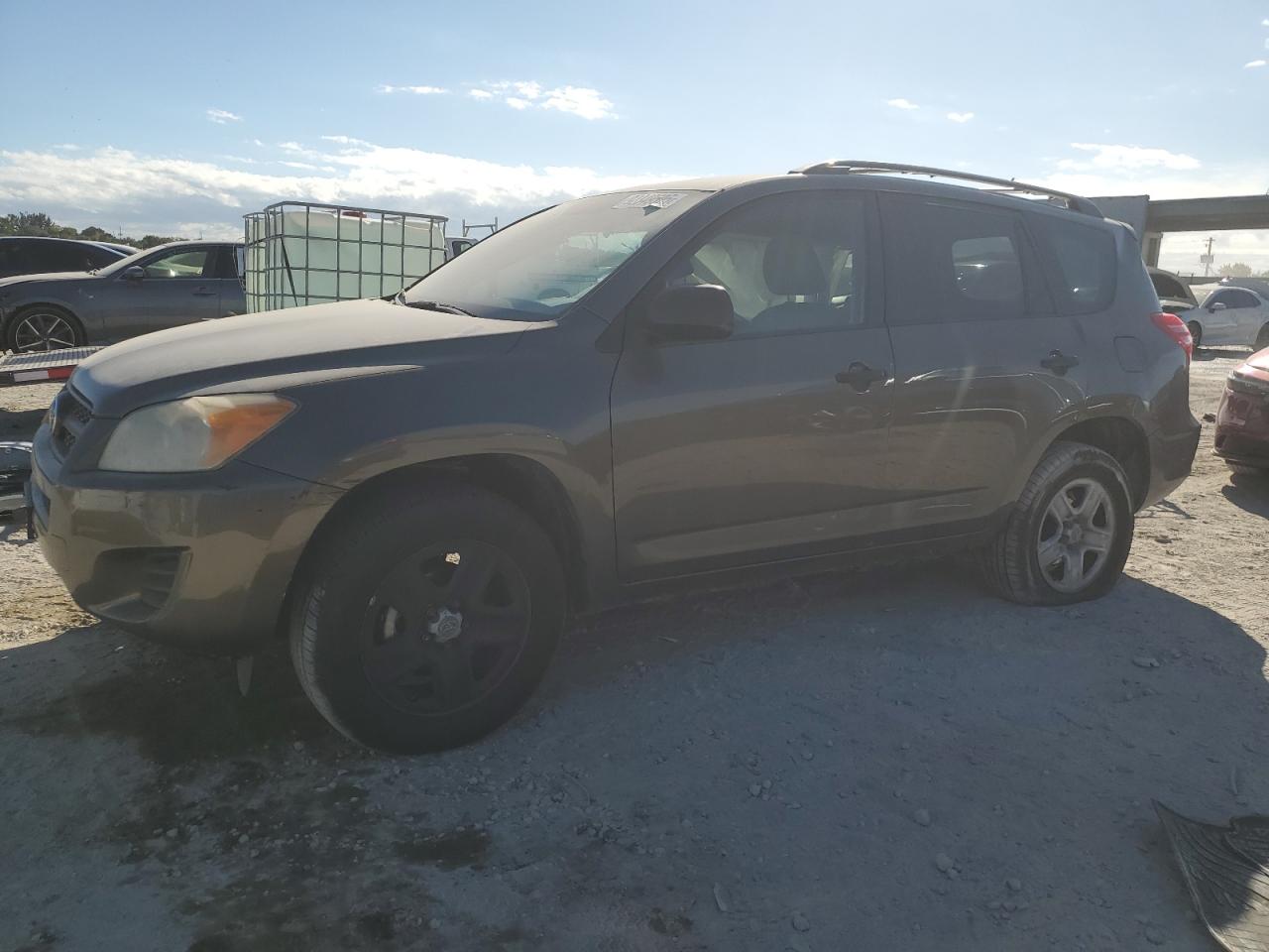 TOYOTA RAV4 2011
