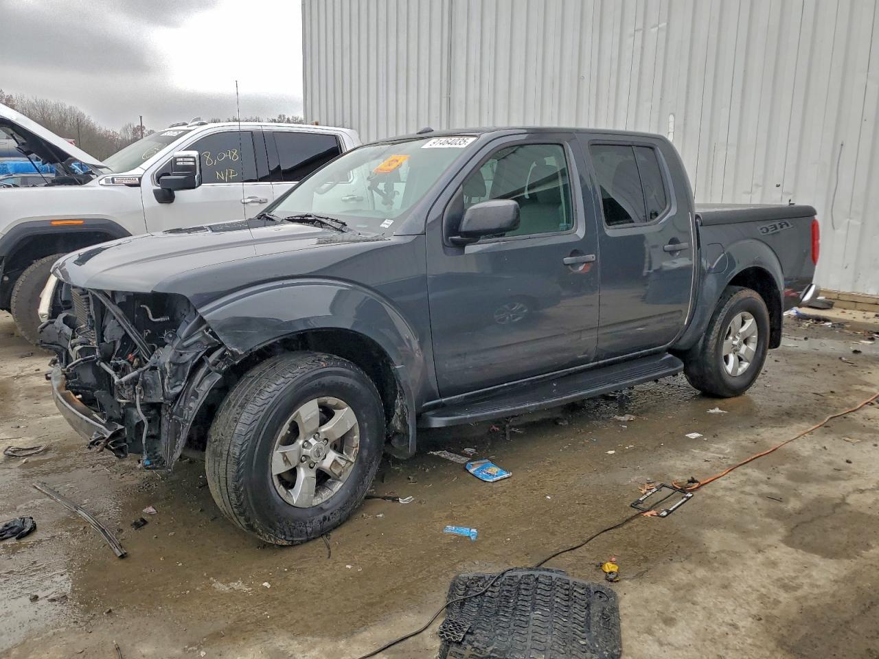 NISSAN FRONTIER 2013