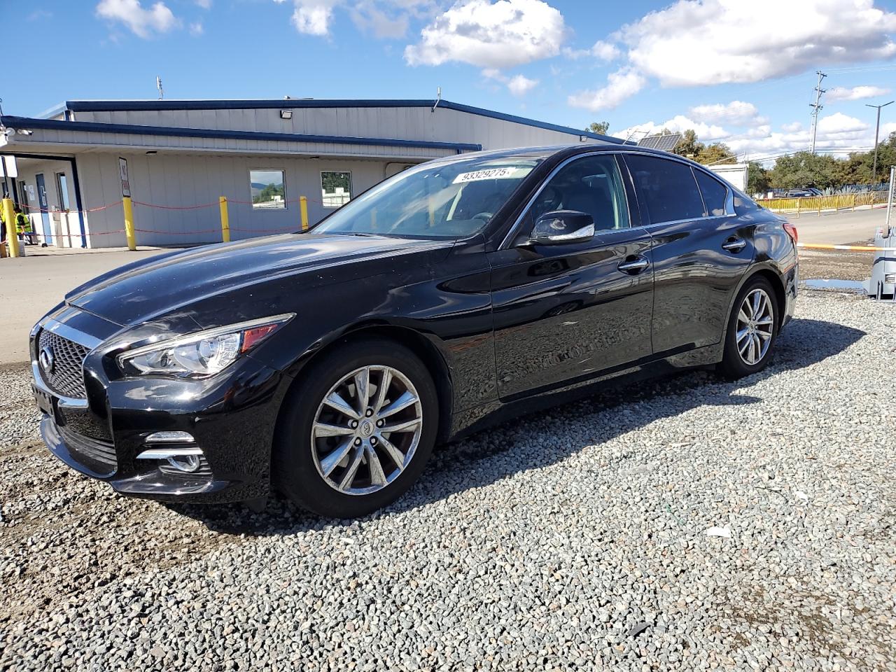 INFINITI Q50 BASE 2015