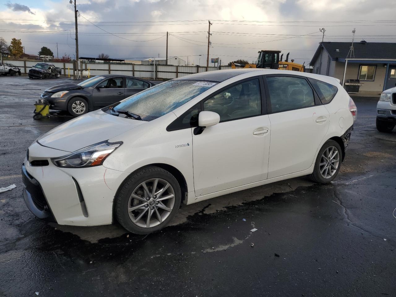 TOYOTA PRIUS V 2016