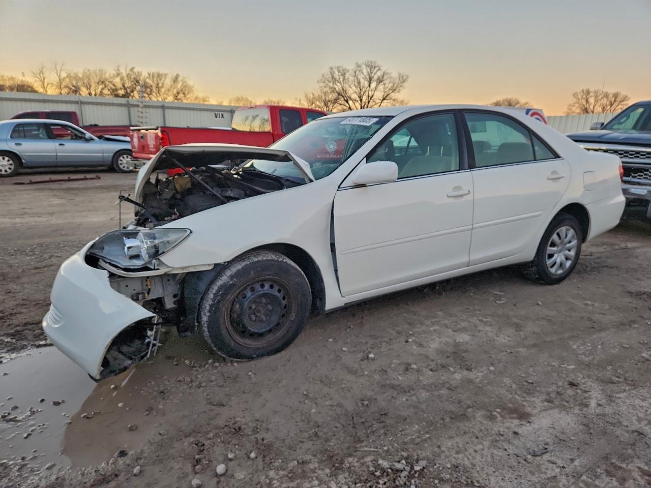 TOYOTA CAMRY LE 2005