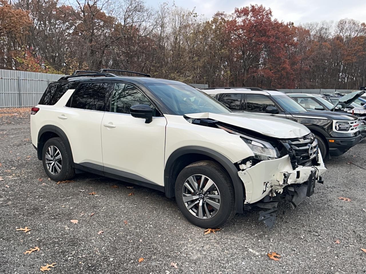 NISSAN PATHFINDER 2024