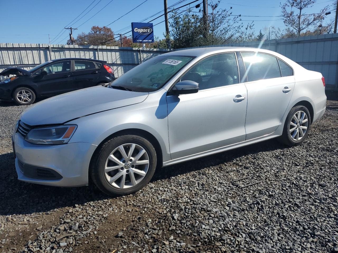 VOLKSWAGEN JETTA SE 2014