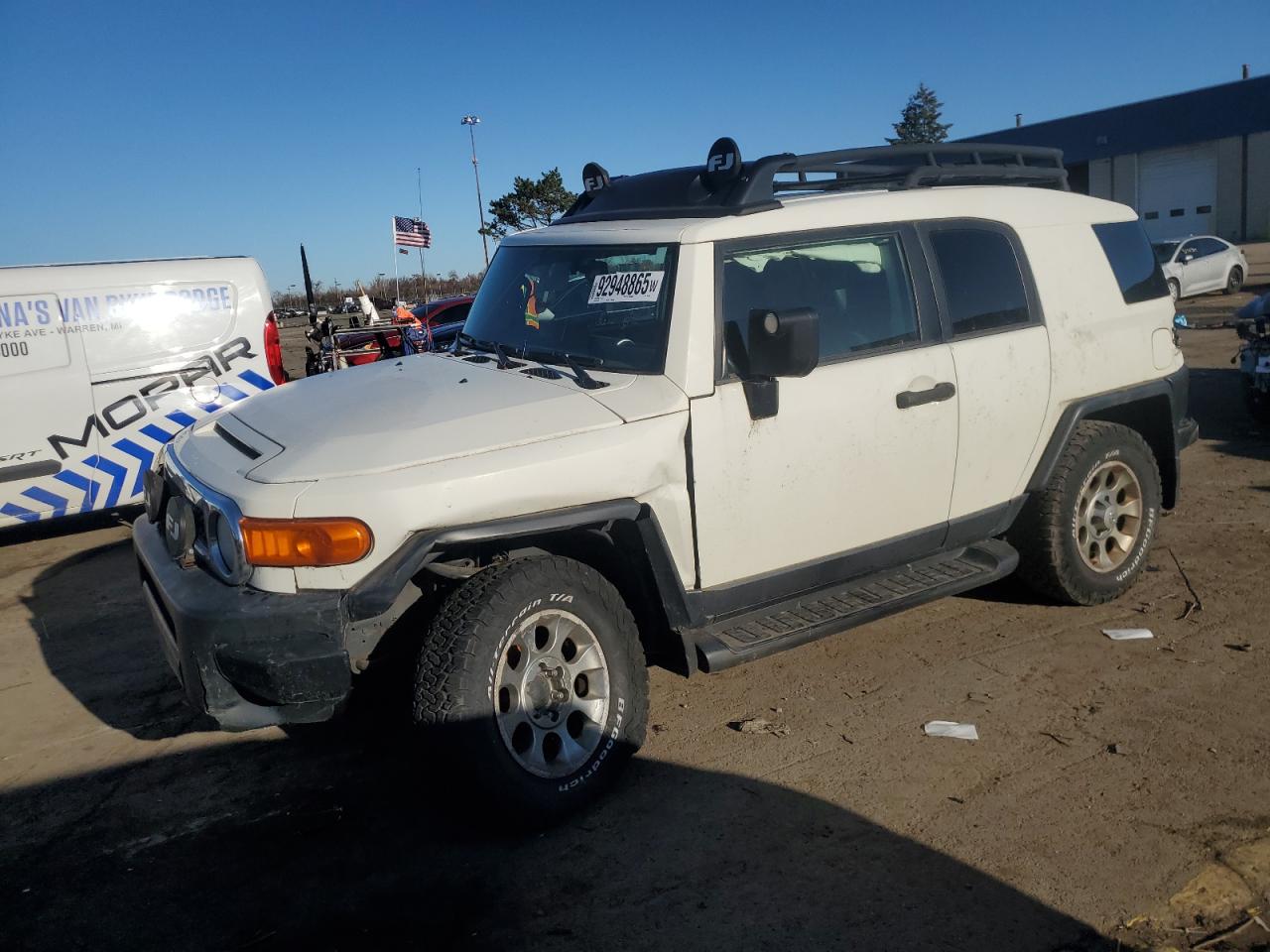 TOYOTA FJ CRUISER 2011