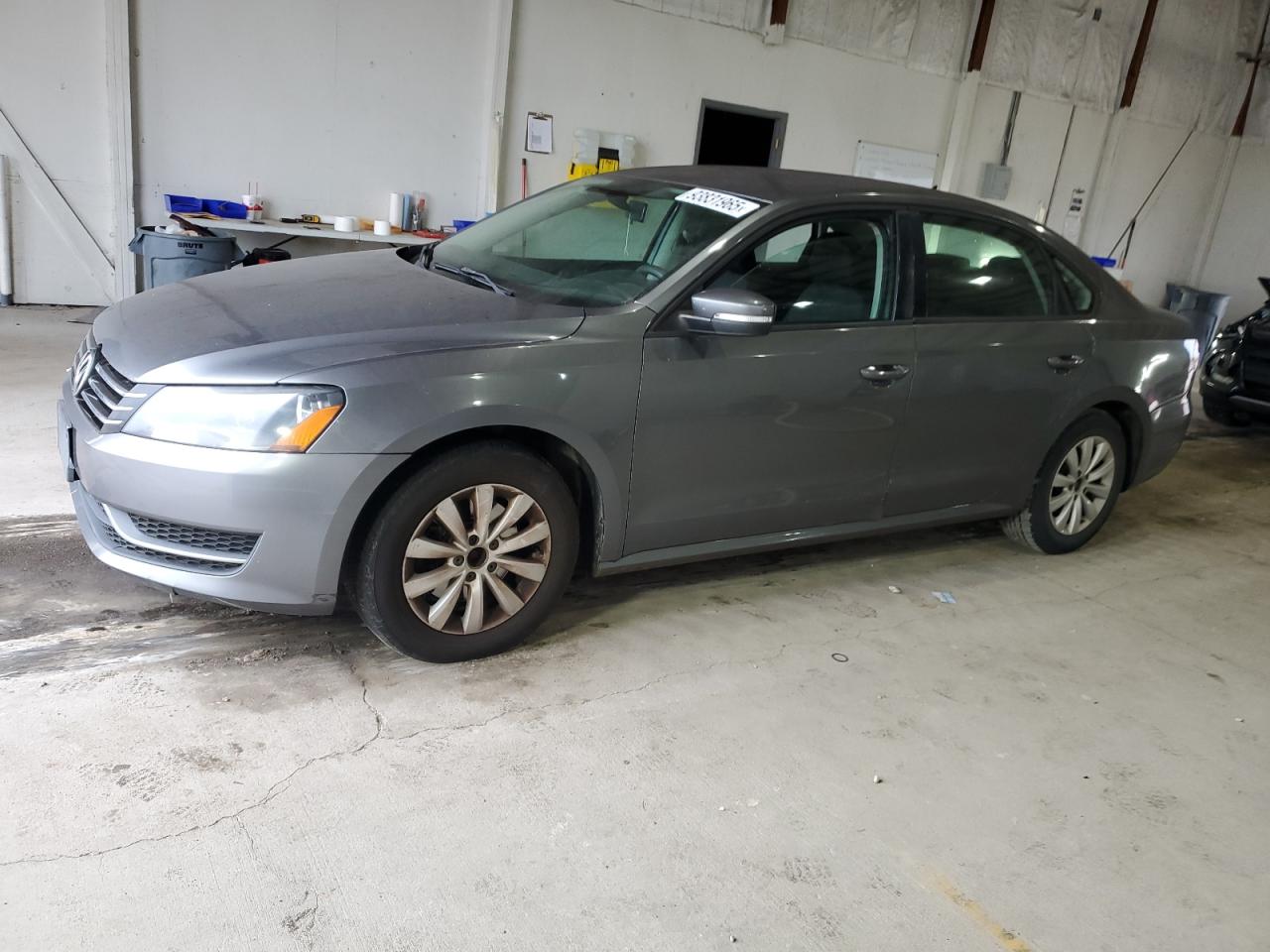 VOLKSWAGEN PASSAT 2013