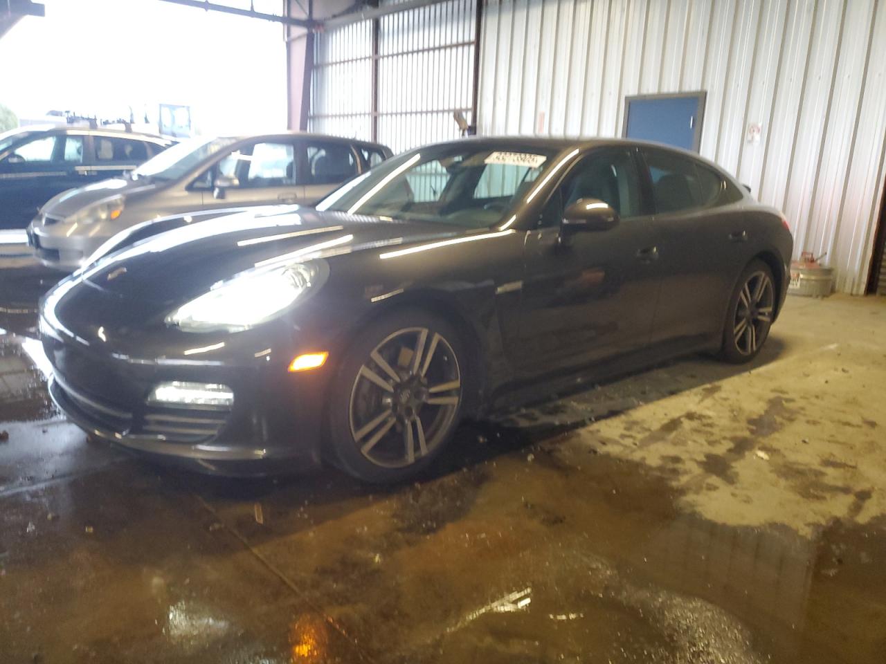 PORSCHE PANAMERA 2 2012