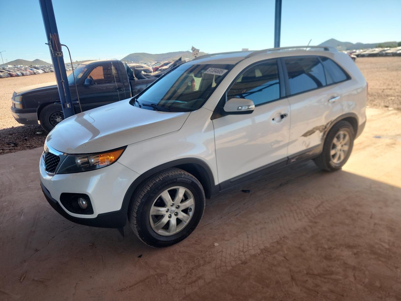 KIA SORENTO LX 2013