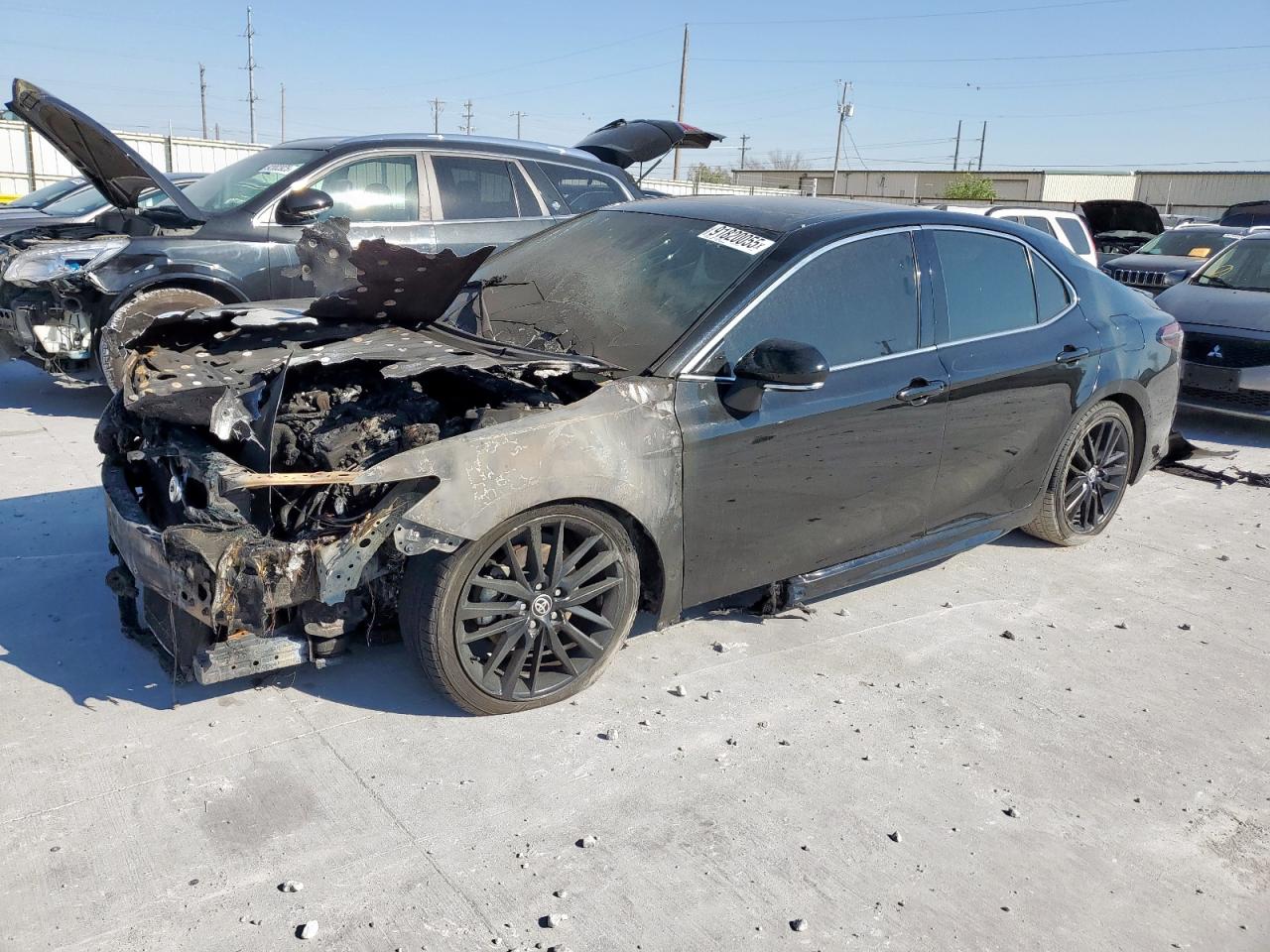 TOYOTA CAMRY 2023