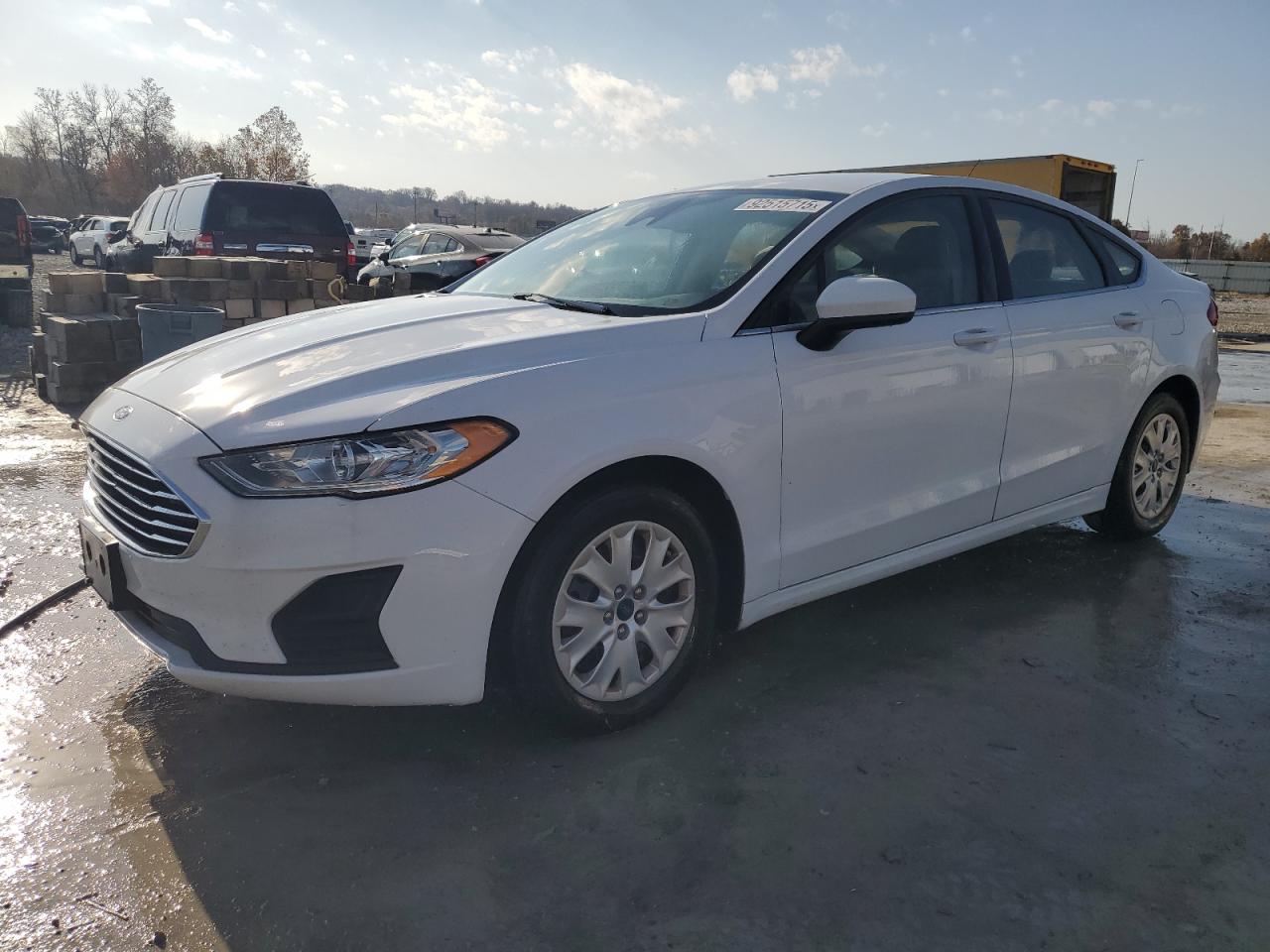 FORD FUSION S 2019