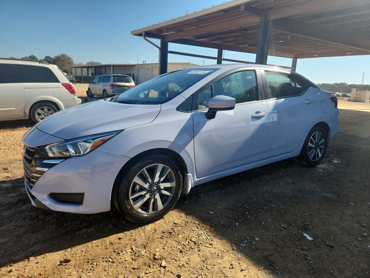 NISSAN VERSA 2024