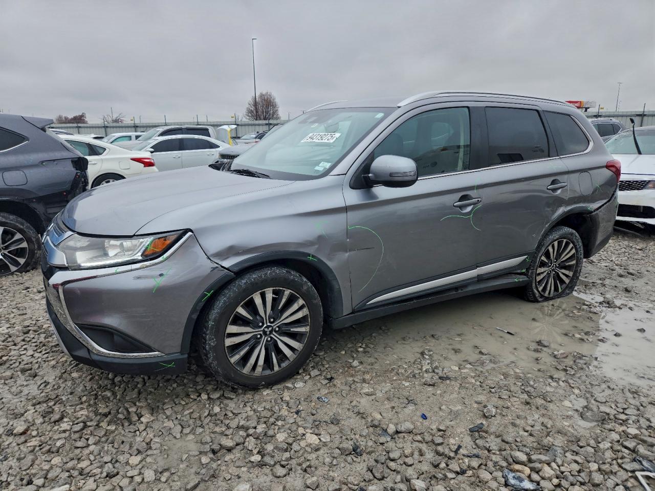 MITSUBISHI OUTLANDER 2020
