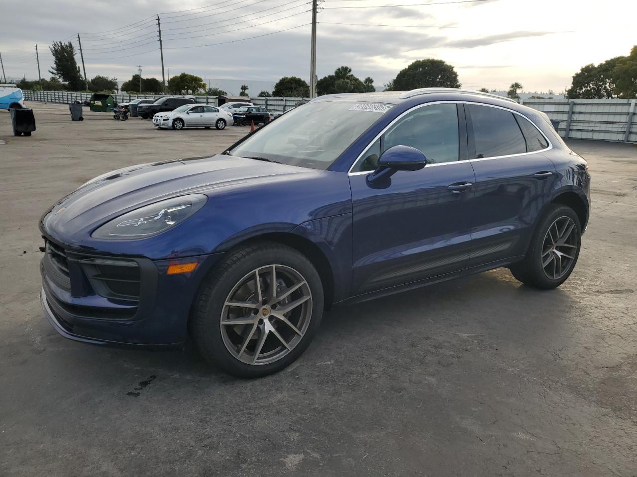 PORSCHE MACAN BASE 2023
