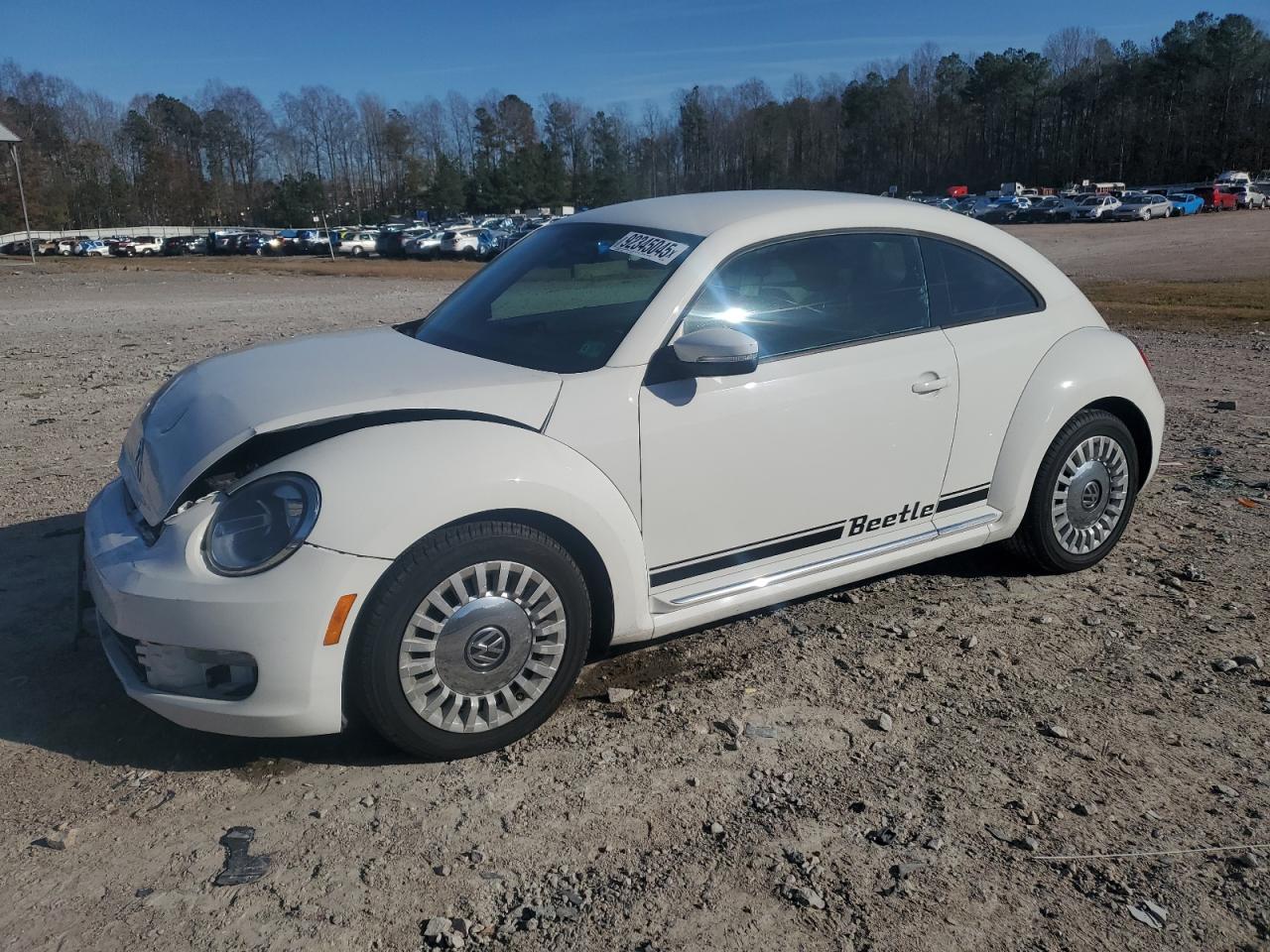 VOLKSWAGEN BEETLE 2014