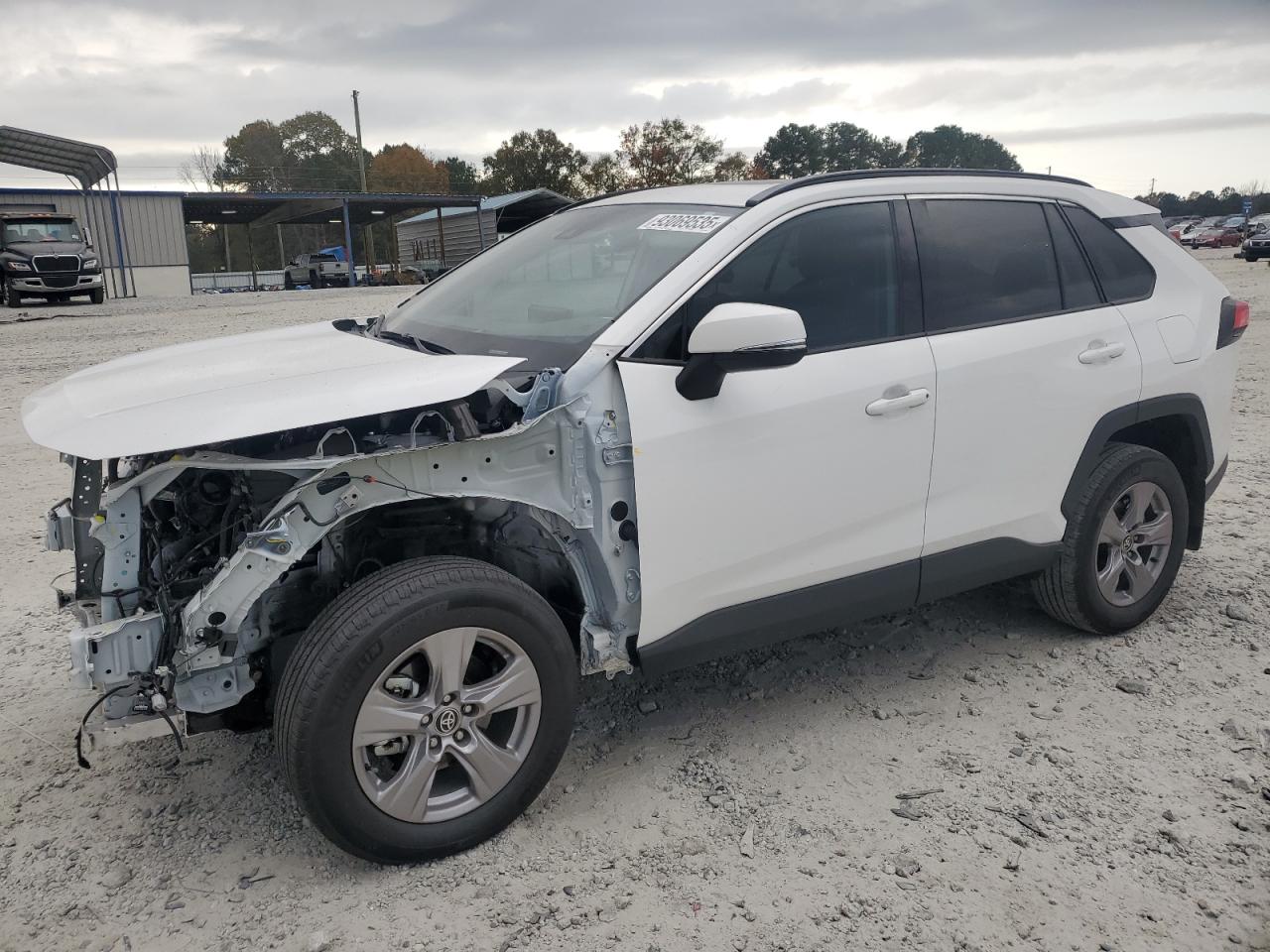 TOYOTA RAV4 XLE 2025