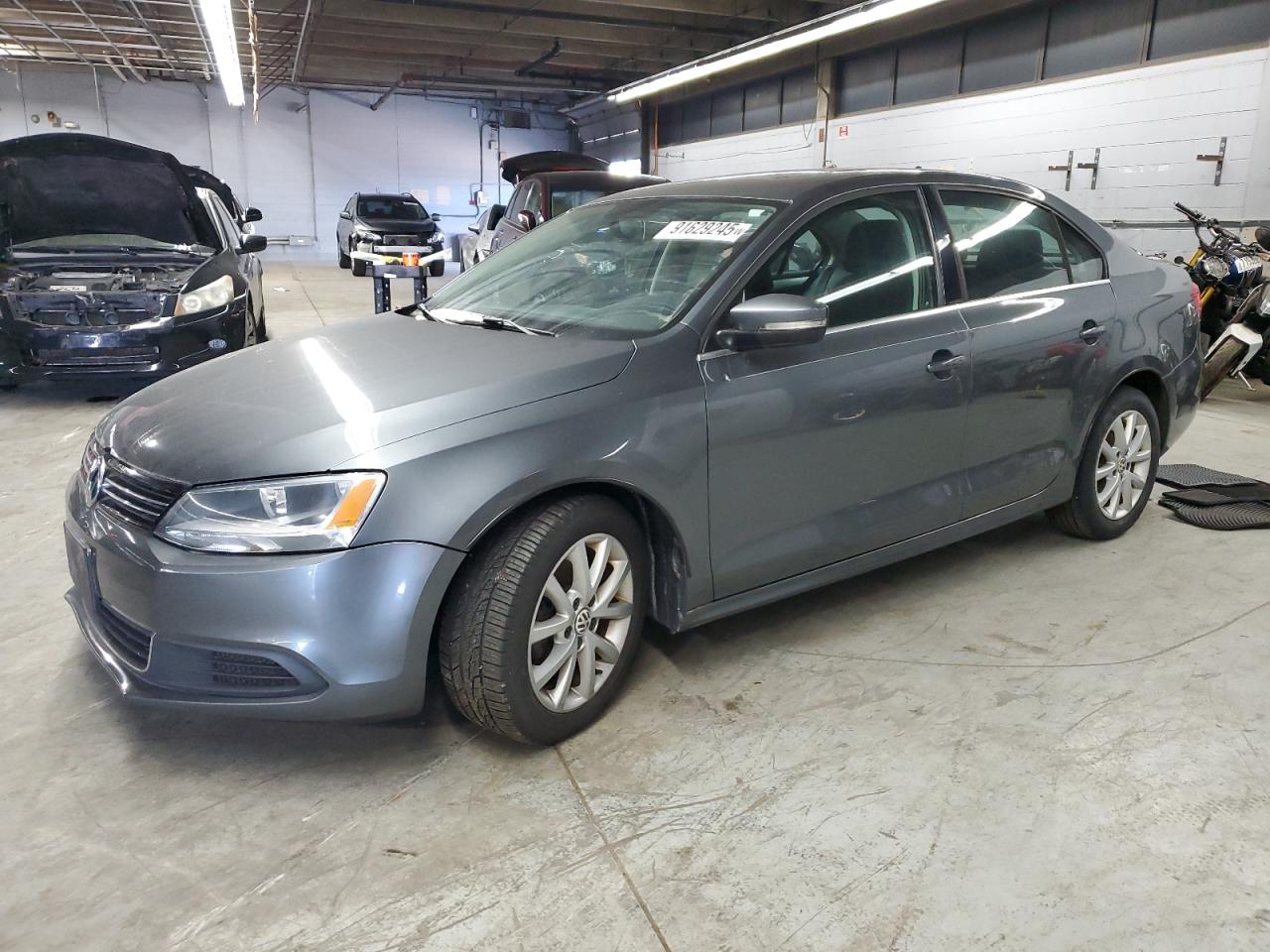 VOLKSWAGEN JETTA SE 2014