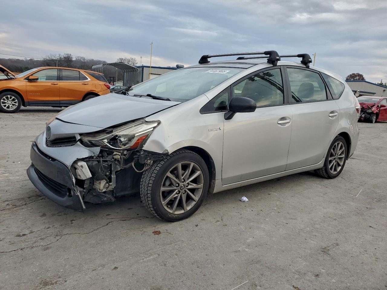 TOYOTA PRIUS V 2015