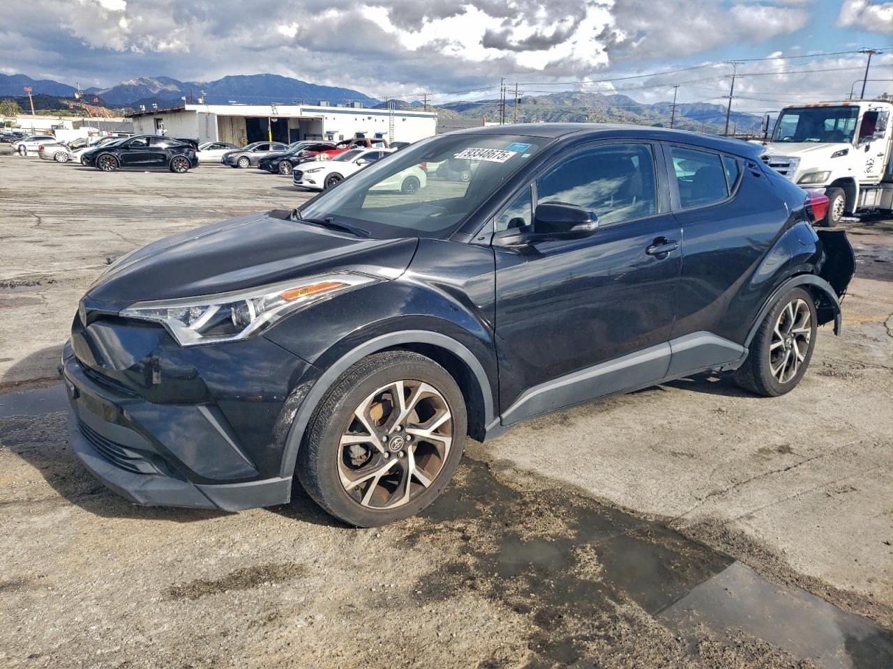TOYOTA C-HR XLE 2018