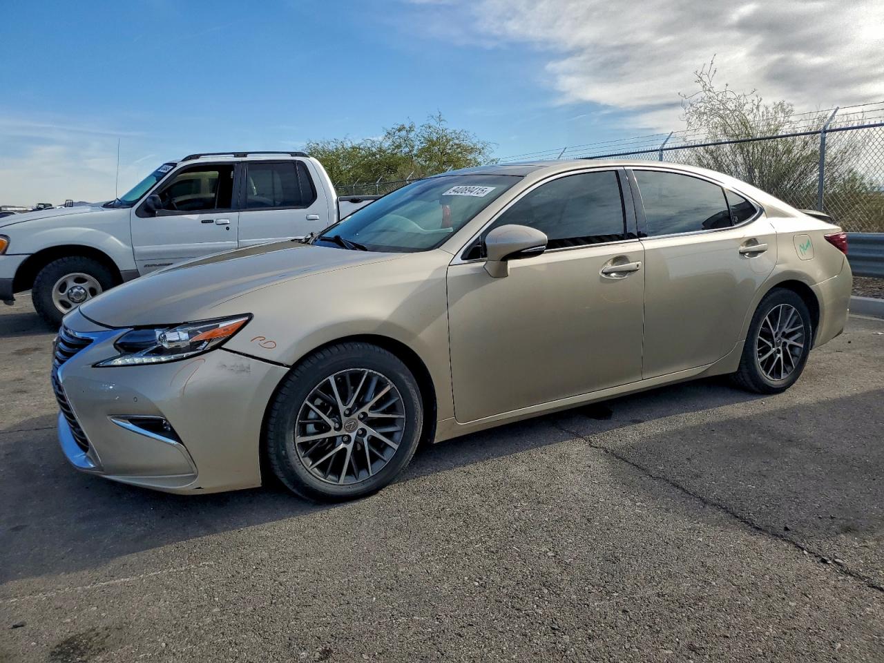 LEXUS ES 2016