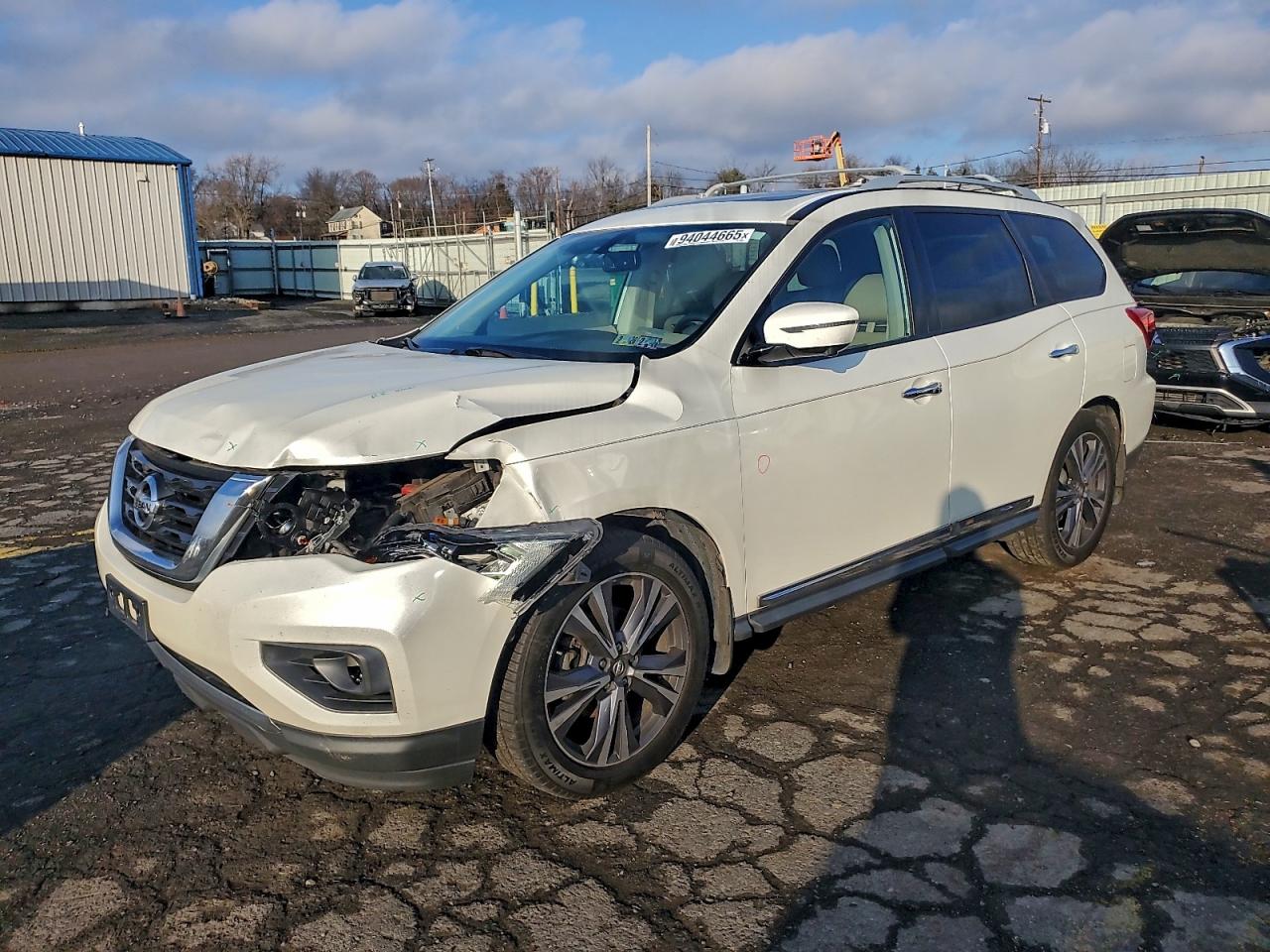 NISSAN PATHFINDER 2017