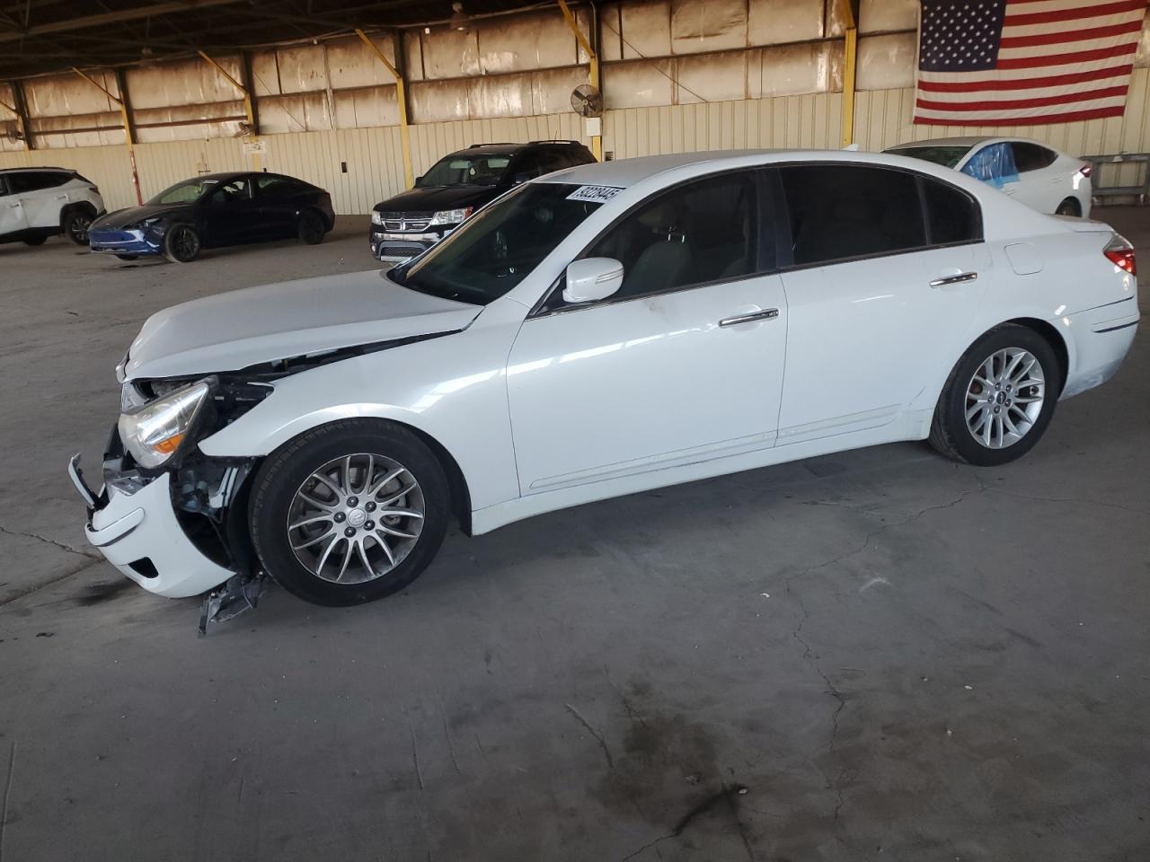HYUNDAI GENESIS 3. 2011