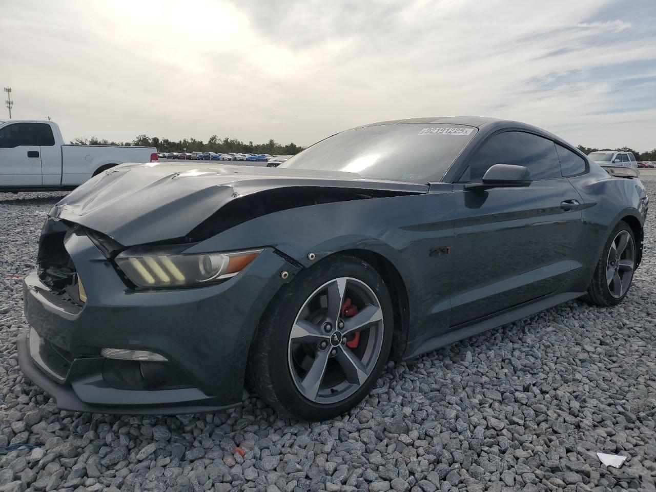 FORD MUSTANG 2015