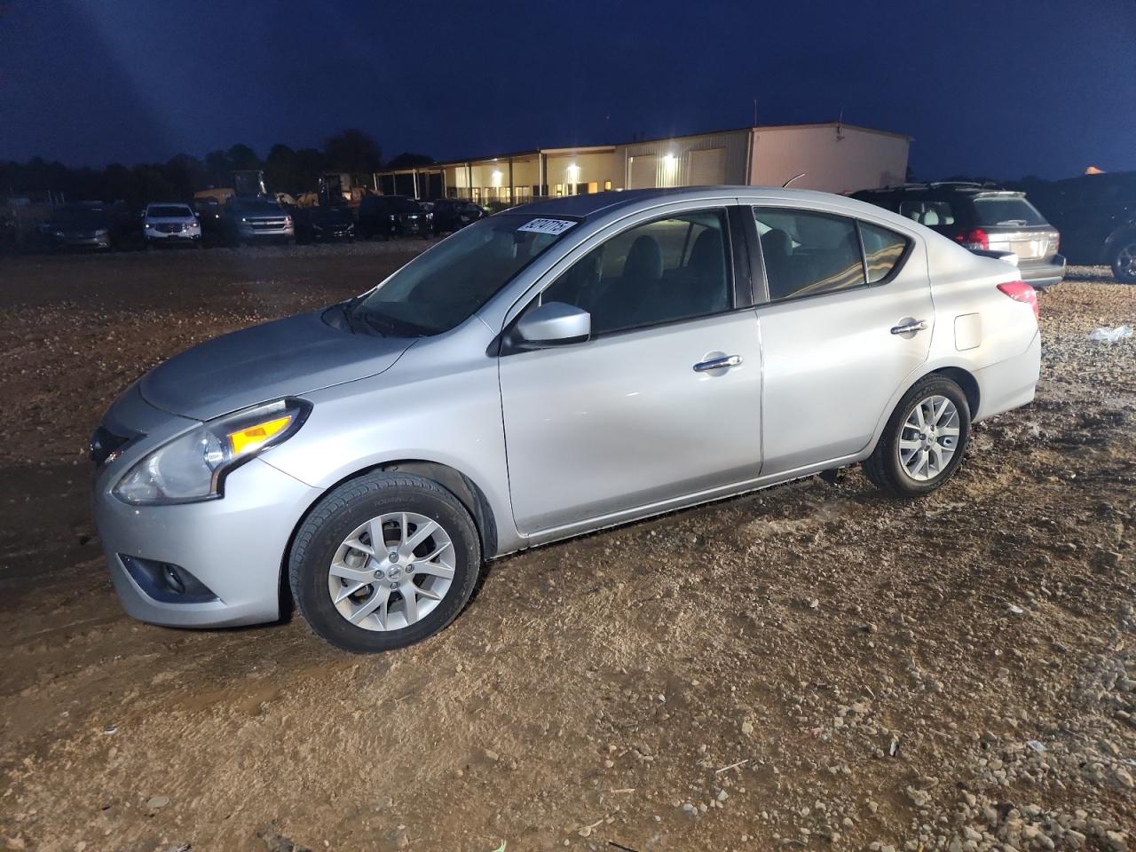 NISSAN VERSA 2018