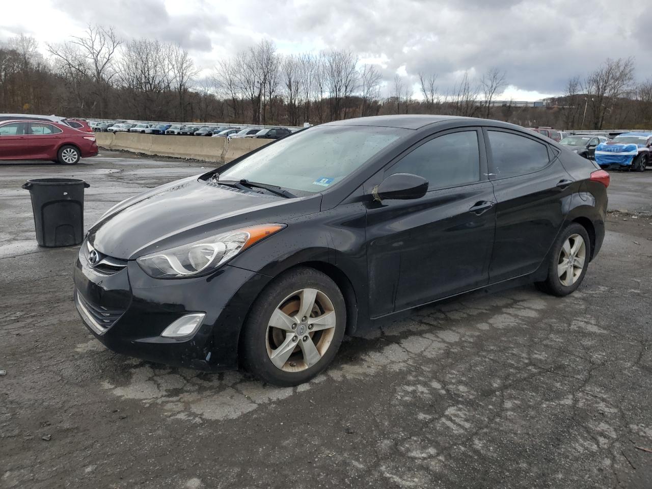 HYUNDAI ELANTRA GL 2012