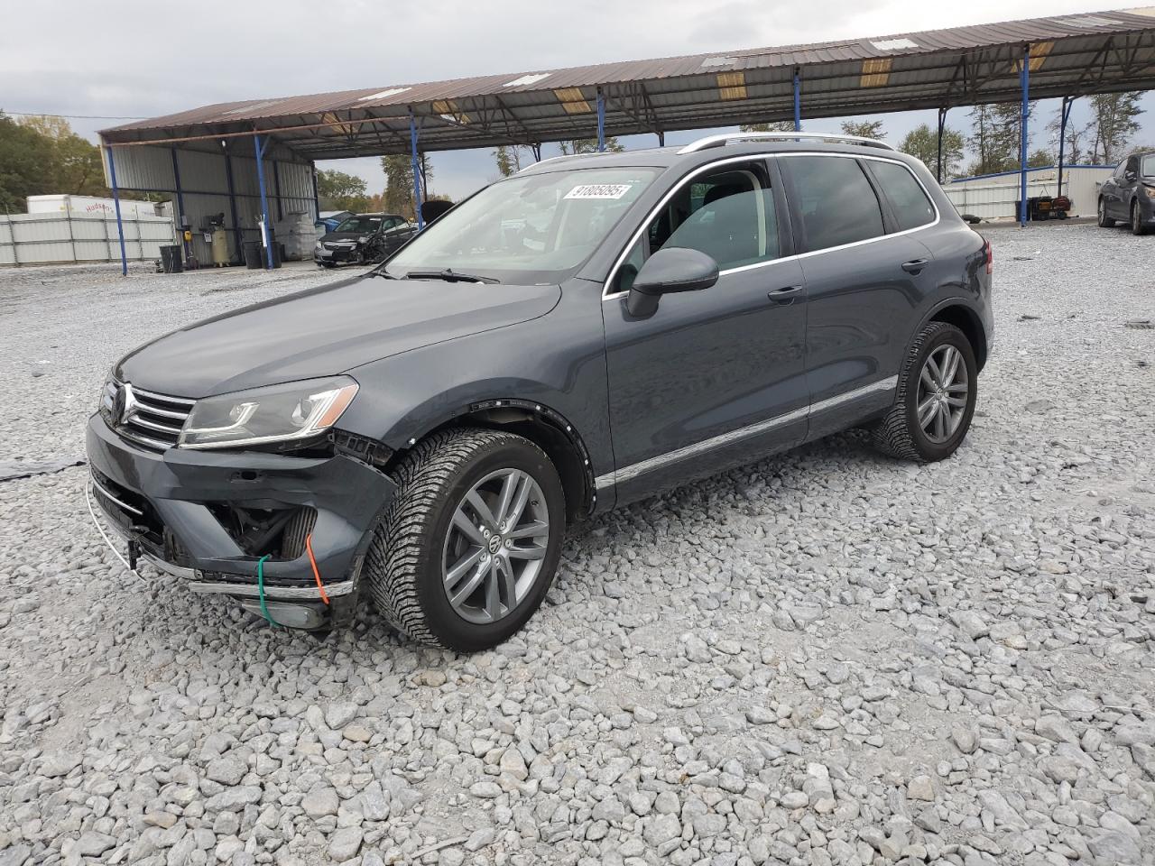 VOLKSWAGEN TOUAREG V6 2015