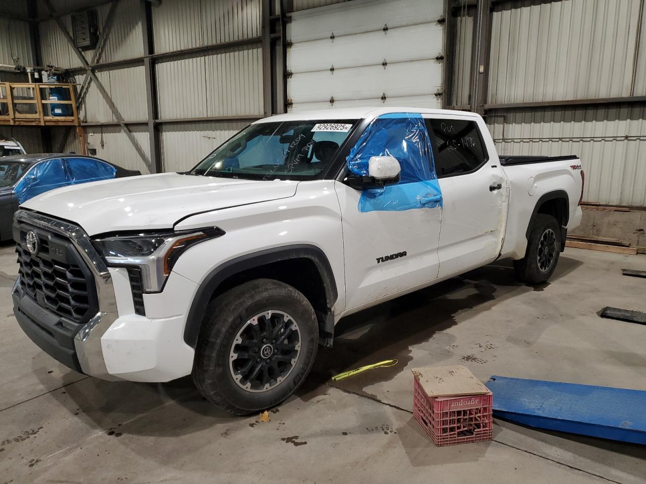 TOYOTA TUNDRA CRE 2024