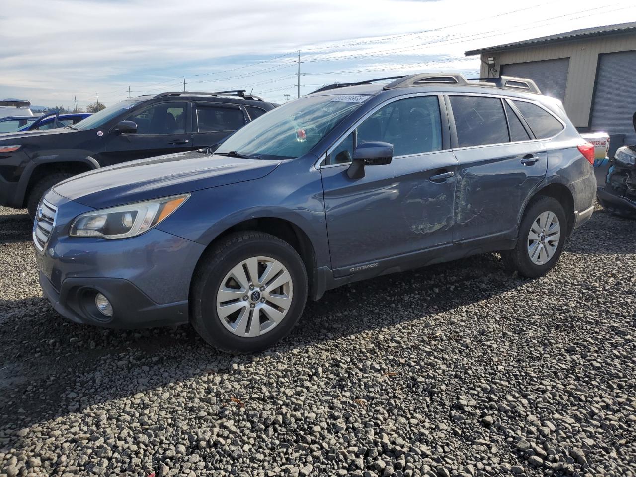 SUBARU OUTBACK 2. 2016