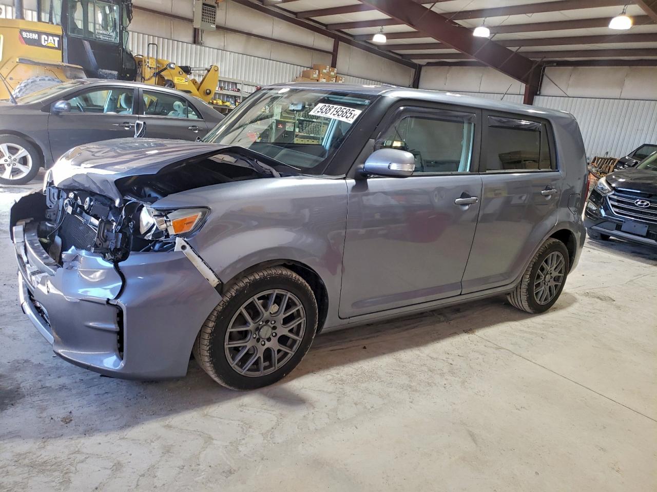 TOYOTA SCION XB 2012