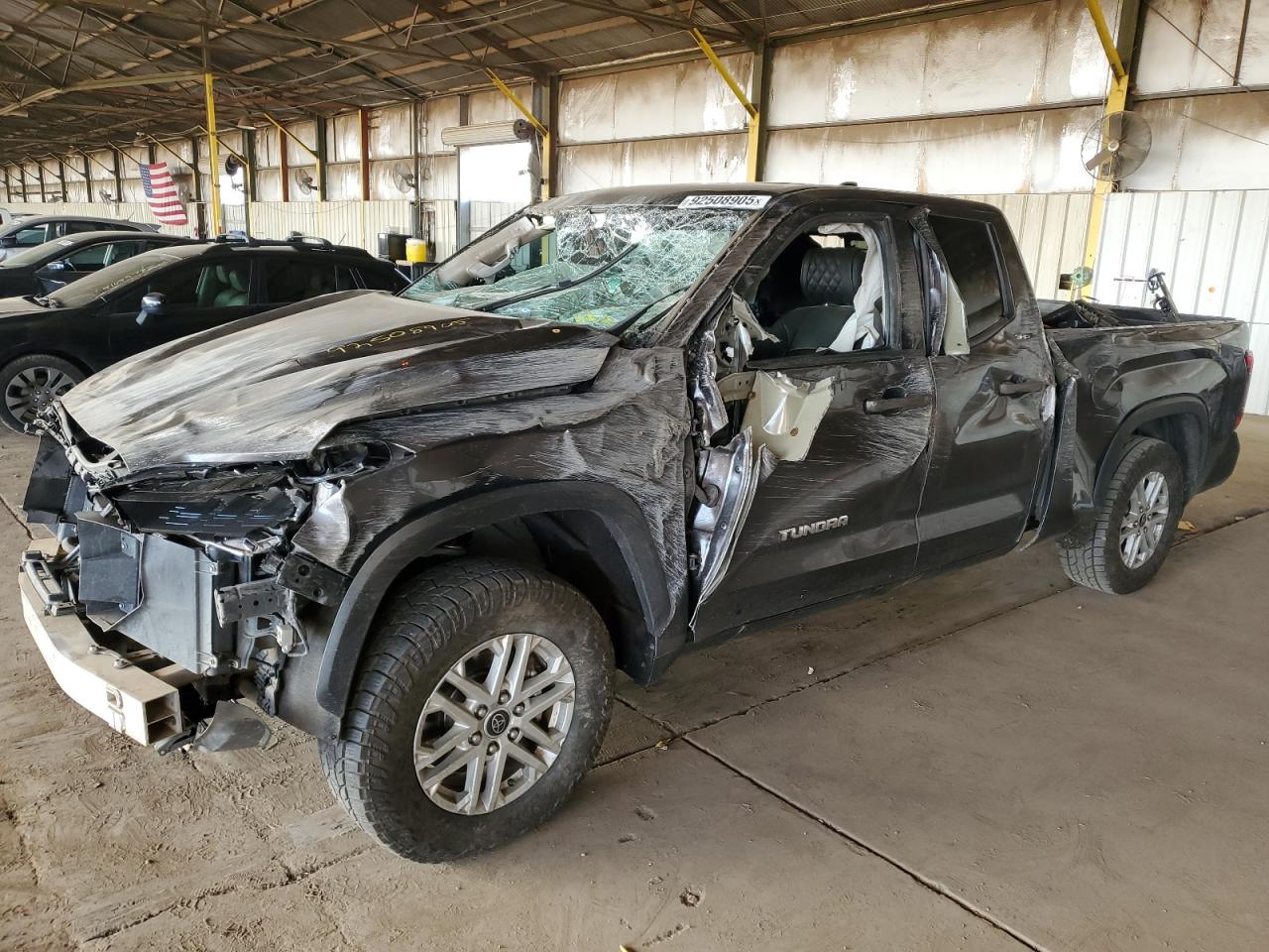 TOYOTA TUNDRA DOU 2022