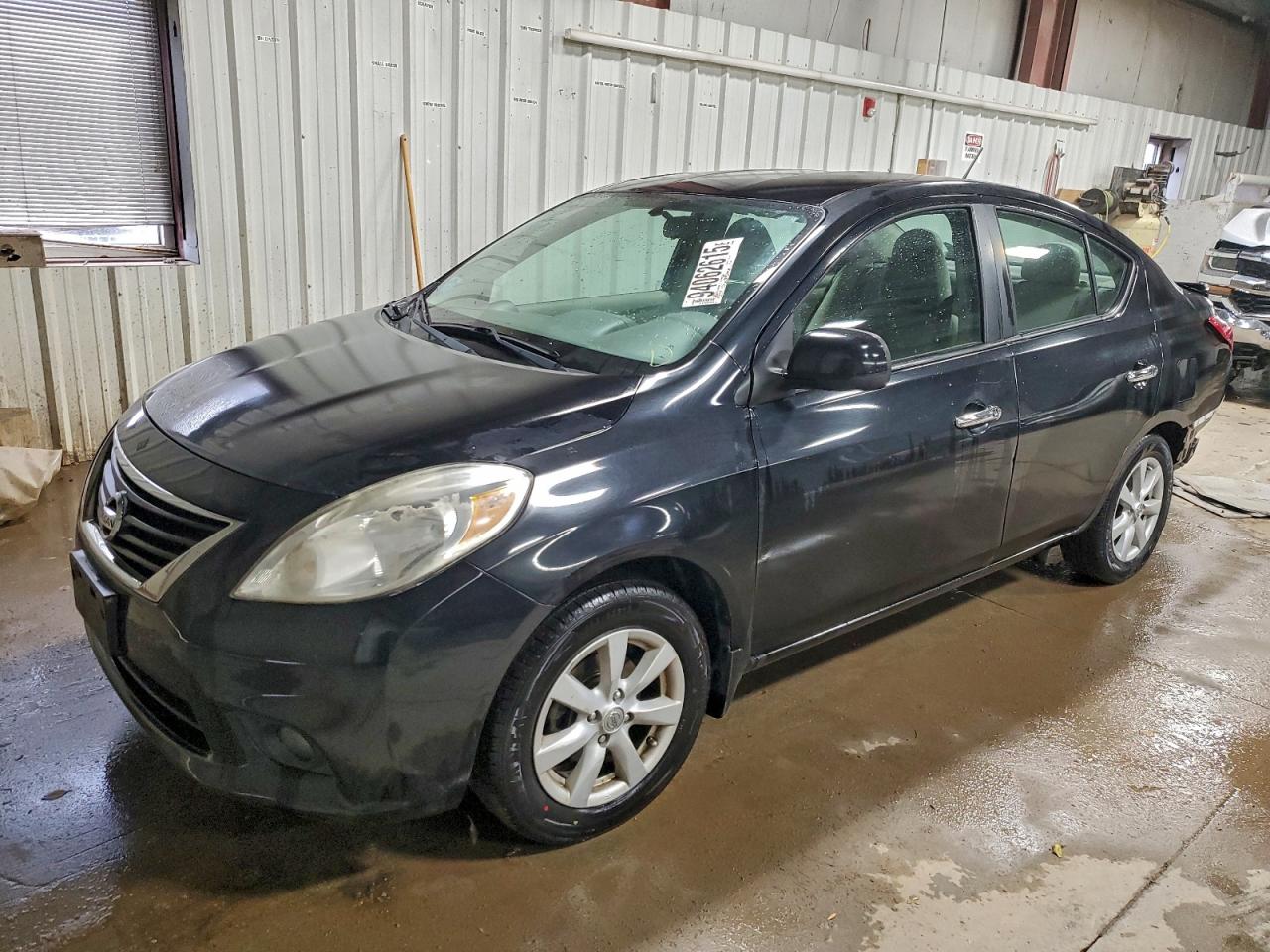 NISSAN VERSA 2013