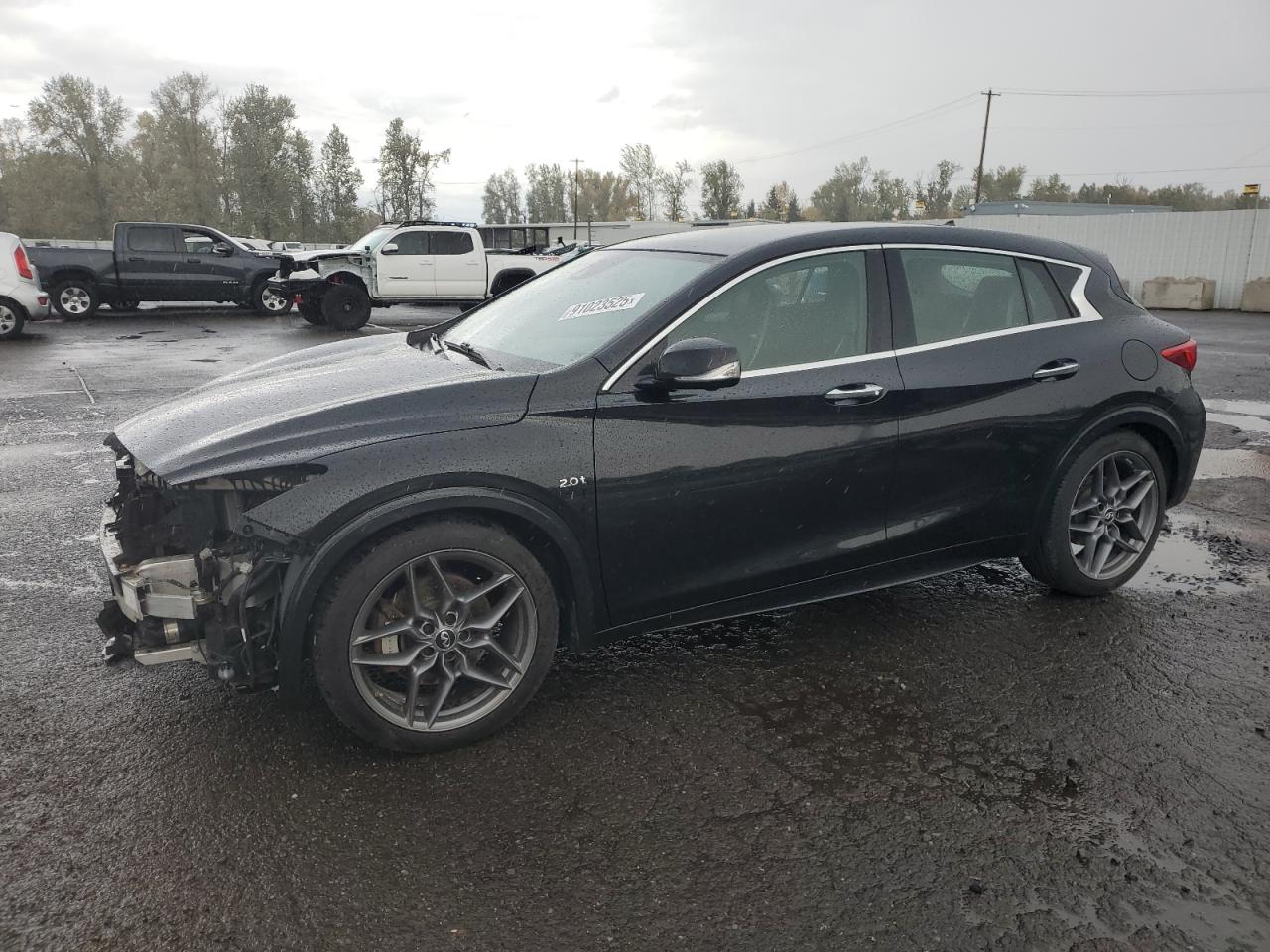 INFINITI QX30 BASE 2017
