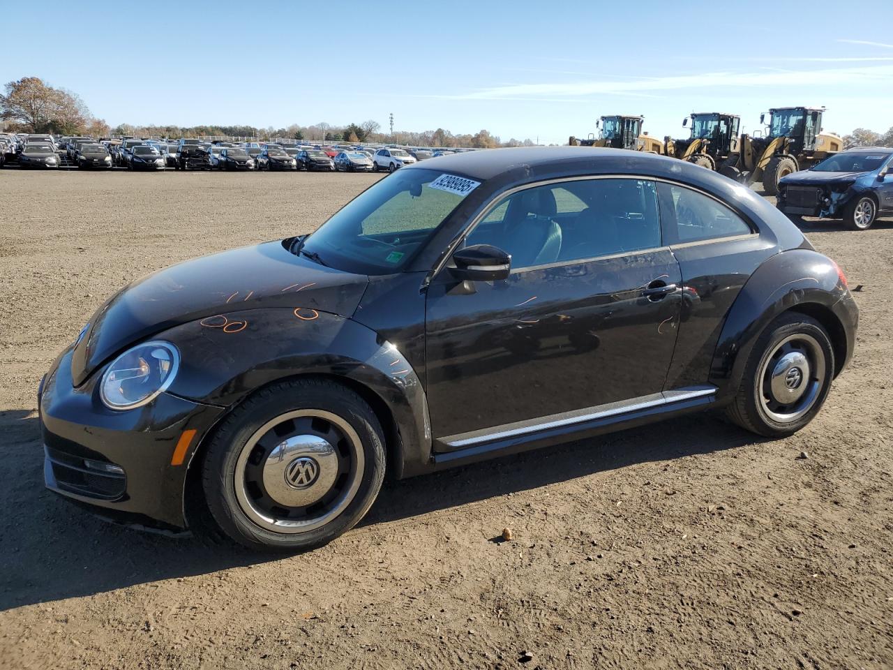 VOLKSWAGEN BEETLE 2012