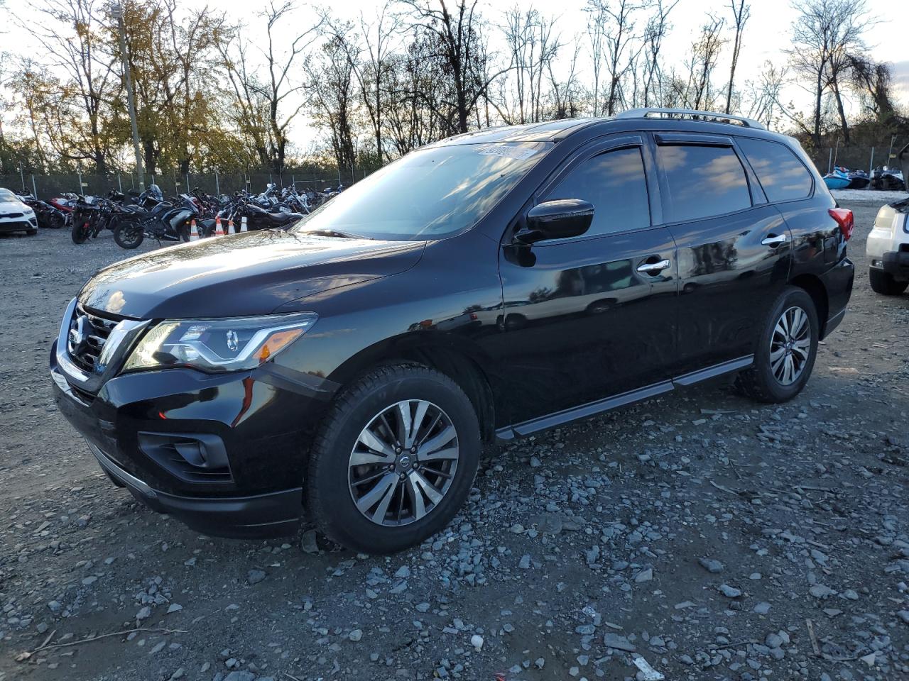 NISSAN PATHFINDER 2019
