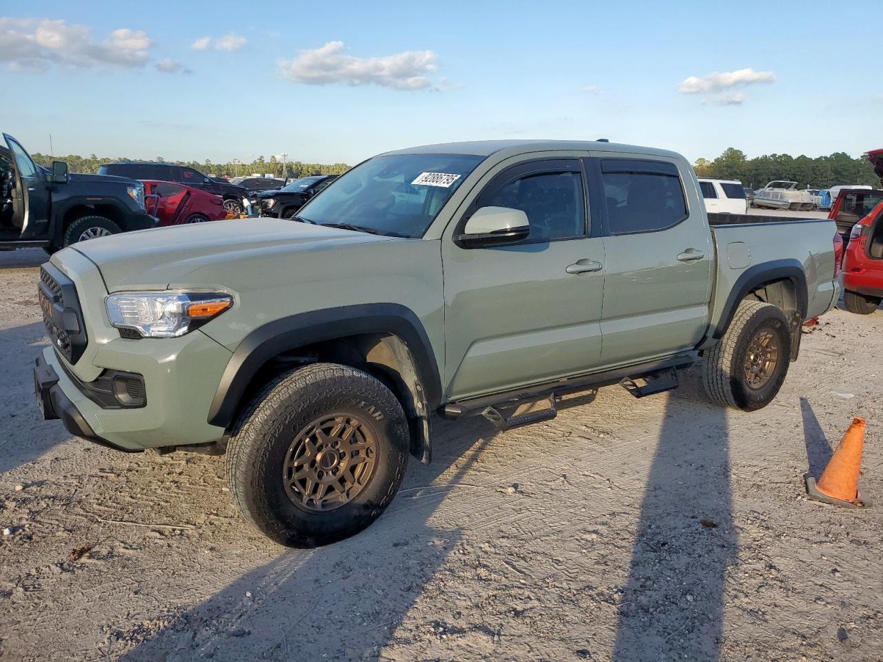 TOYOTA TACOMA DOU 2023