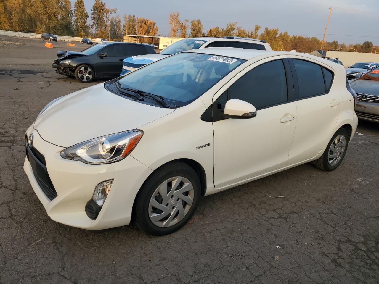 TOYOTA PRIUS C 2015