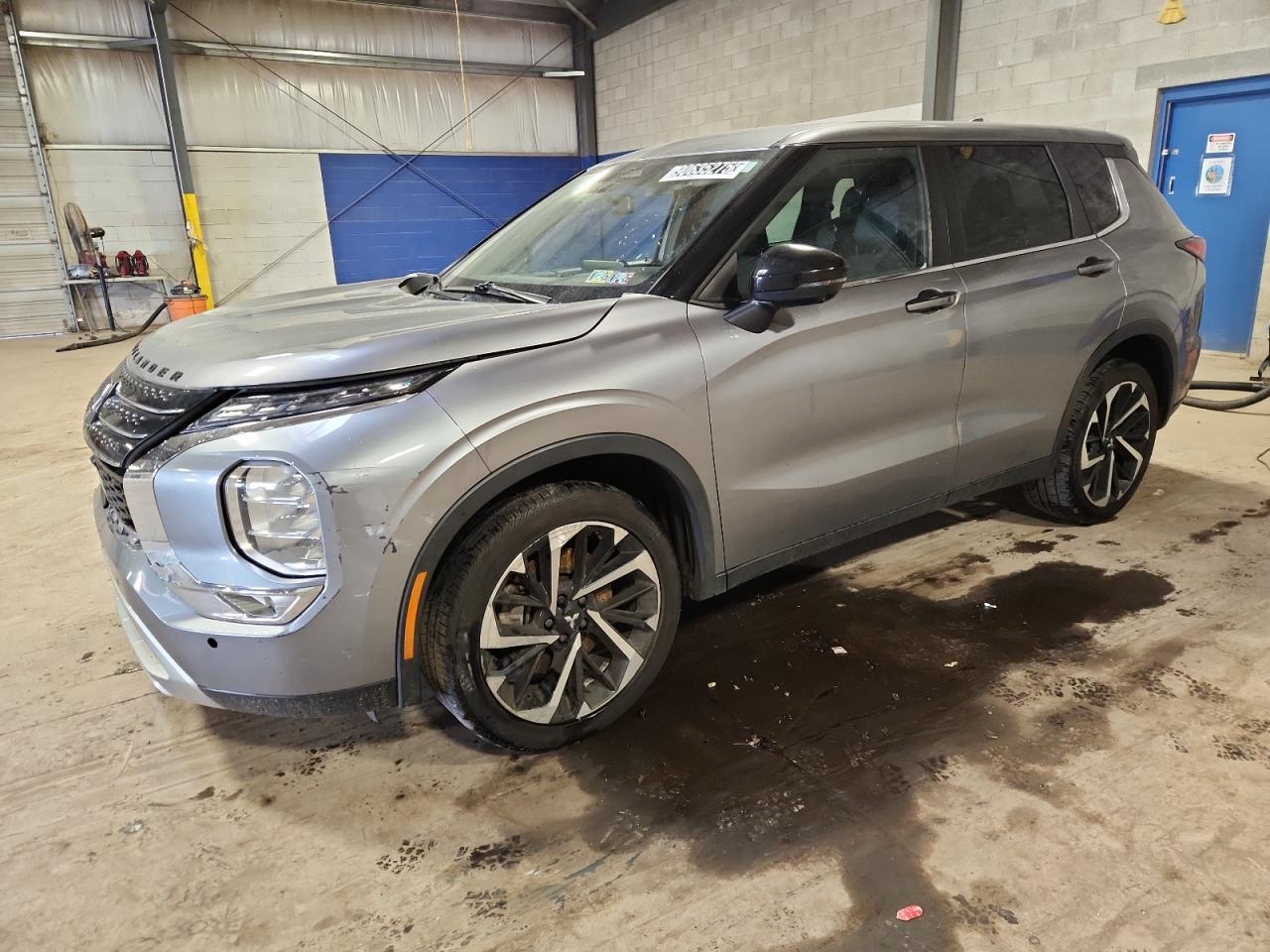 MITSUBISHI OUTLANDER 2022