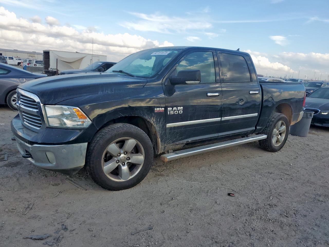 RAM 1500 SLT 2014