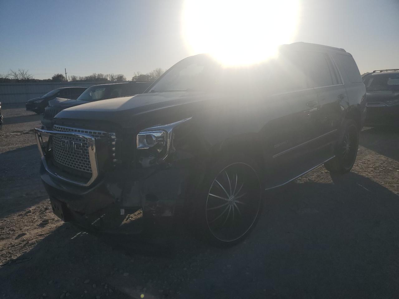 GMC YUKON DENA 2015