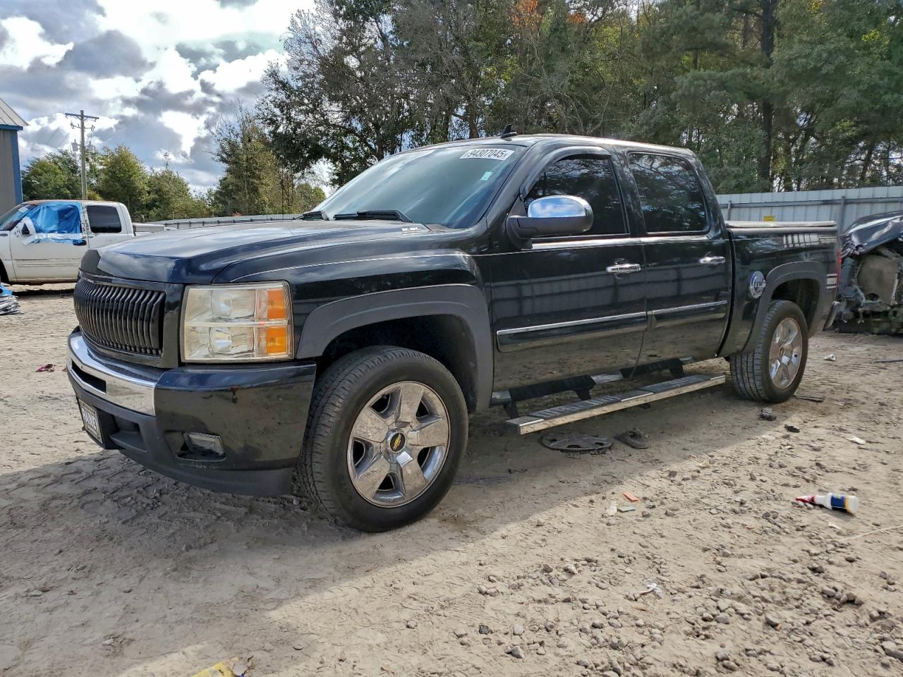 CHEVROLET SILVERADO 2011